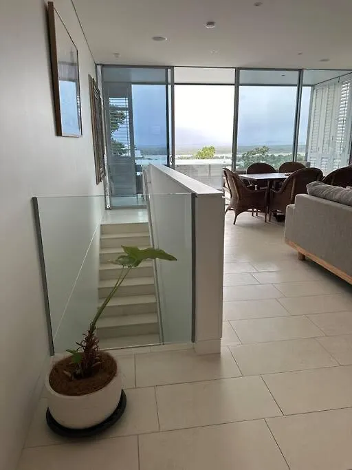 Noosa Apartment With Stunning Views Unlimited Wifi 0*, 努萨 澳大利亚