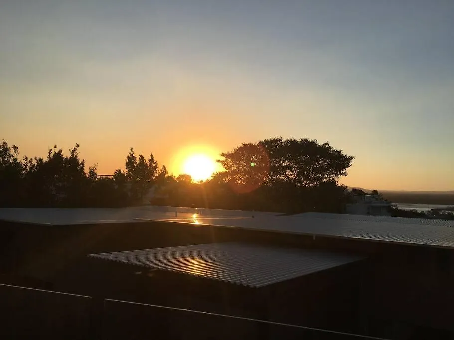 Noosa Apartment With Stunning Views Unlimited Wifi 0*, 努萨 澳大利亚